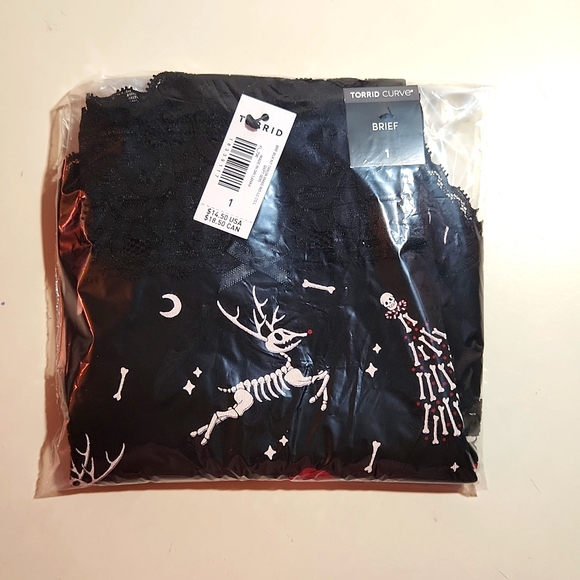 ♥️NWT VINTAGE TORRID PANTY BONES SKULL SANTA HAT CHRISTMAS PANTY BRIEF PLUS SIZE - Picture 3 of 10